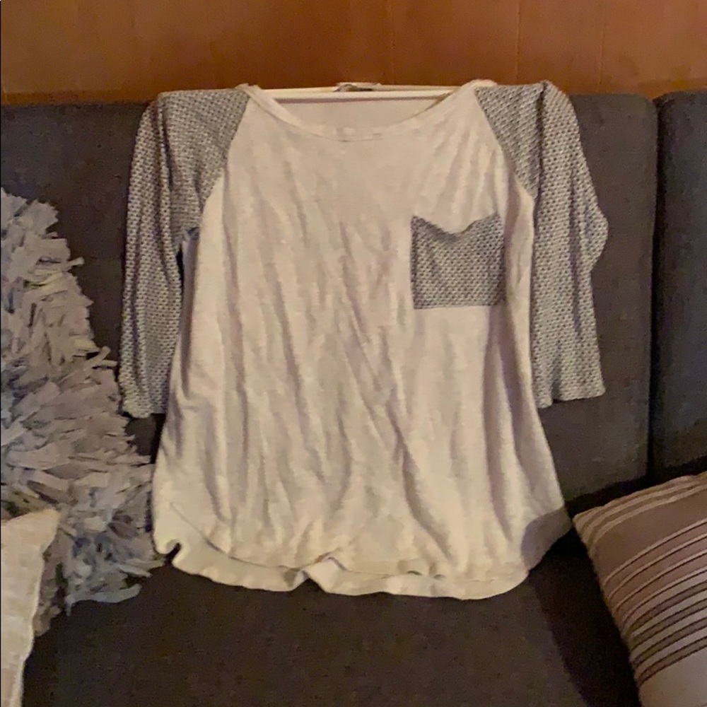 3/4 sleeve t shirt